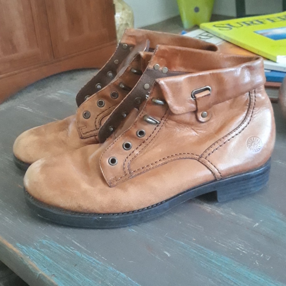 Leather boots